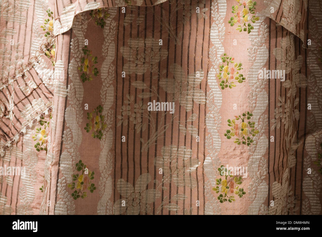 This Sack-Back Closed Robe, part of the collection of Ancient and ...