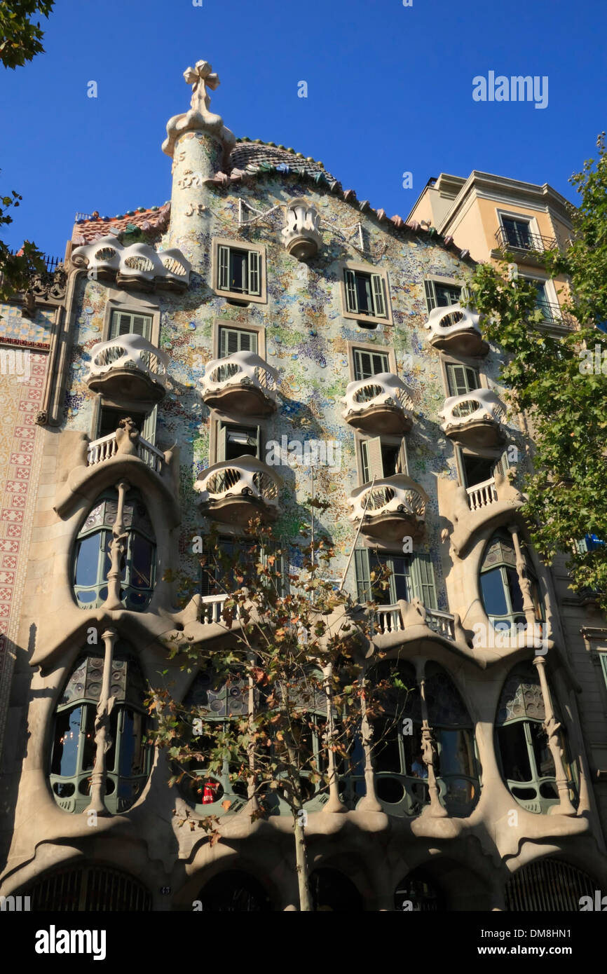 Gaudi Haus Stock Photos Gaudi Haus Stock Images Alamy