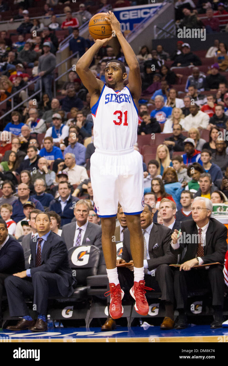 December 9, 2013: Philadelphia 76ers small forward Hollis Thompson (31) shoots the ball during the NBA game between the Los Angeles Clippers and the Philadelphia 76ers at the Wells Fargo Center in Philadelphia, Pennsylvania. The Clippers win 94-83. Christopher Szagola/Cal Sport Media Stock Photo