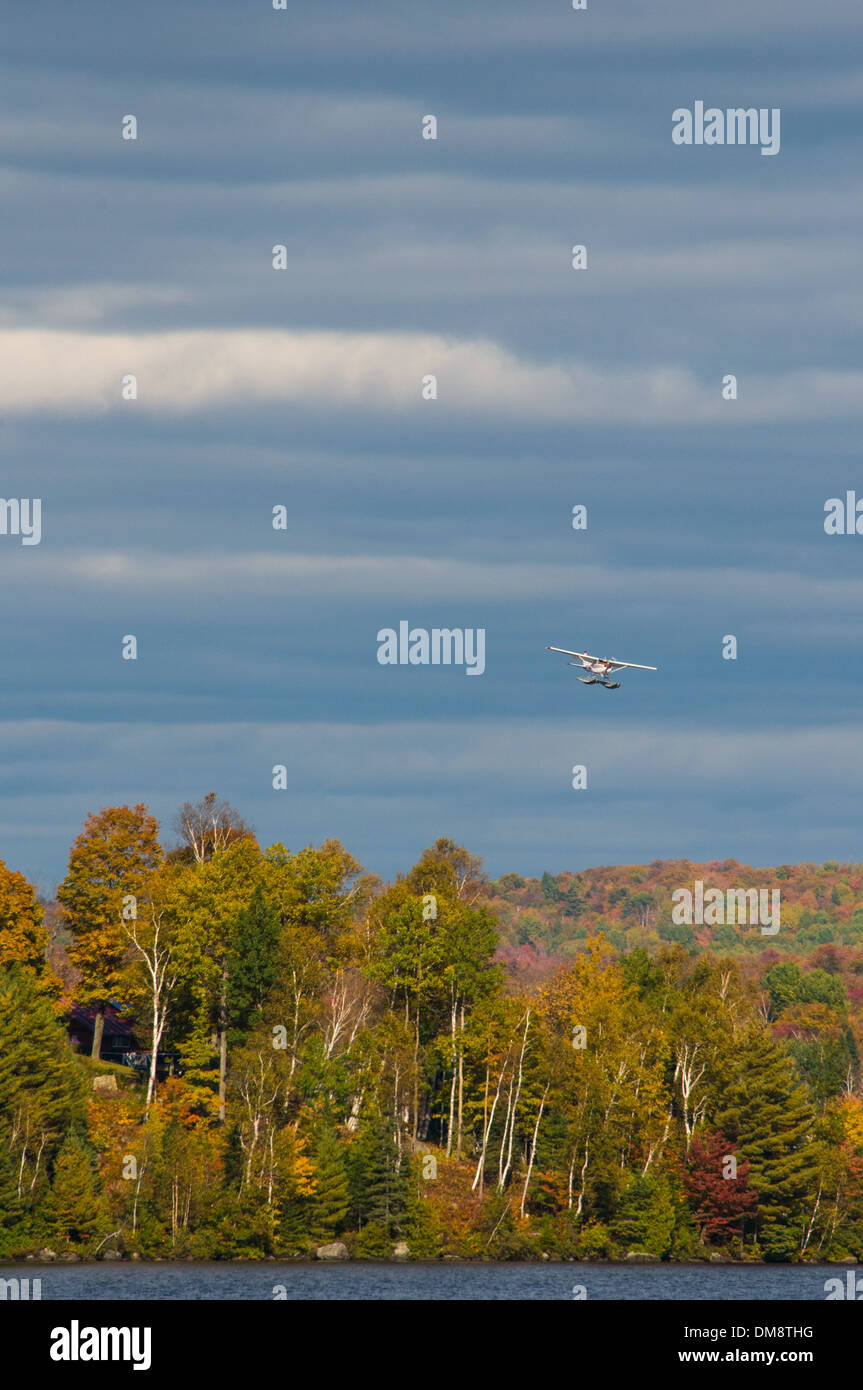 Small float plane Saintemargueritedulacmasson Laurentians Quebec