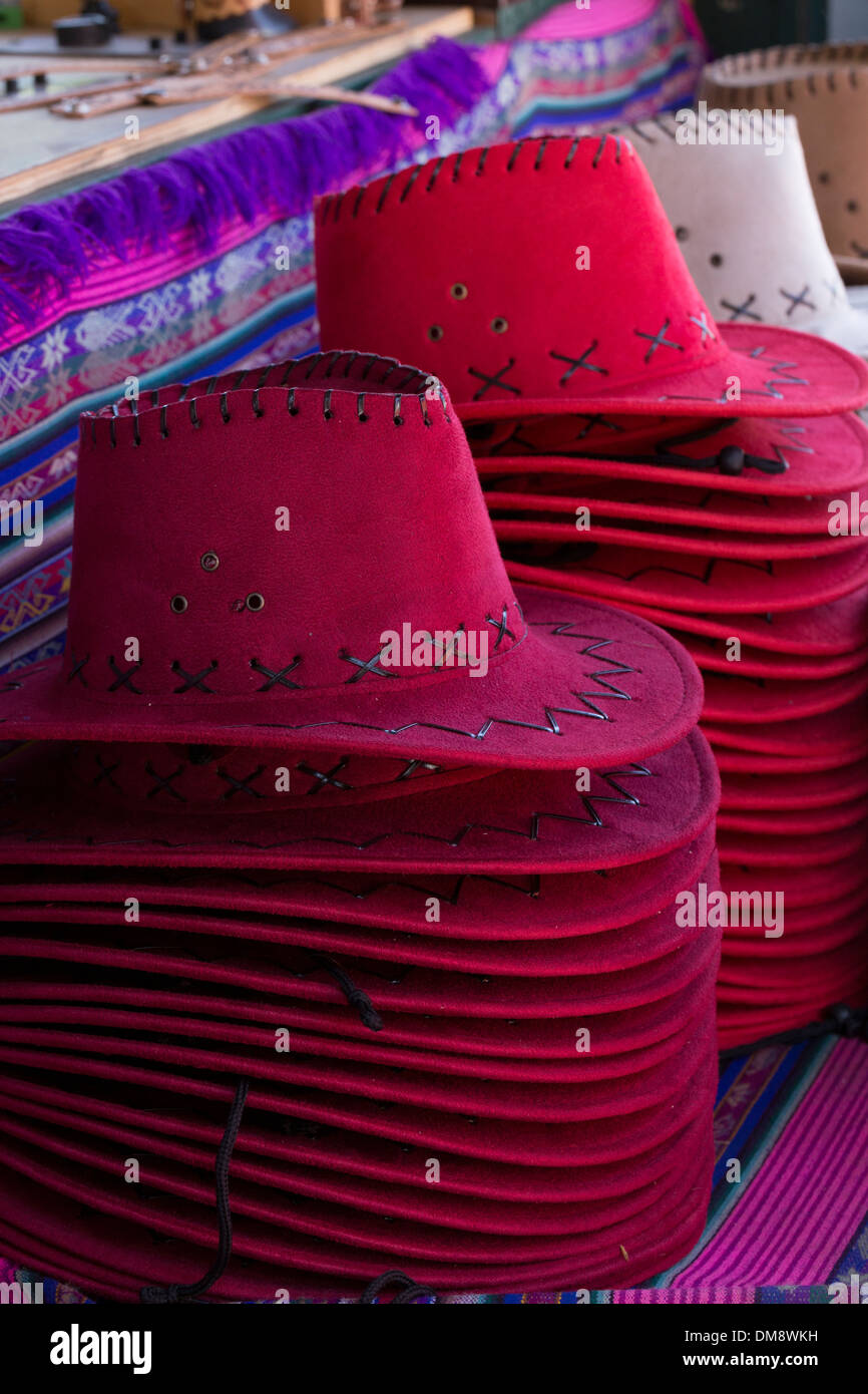 Girls cowboy hats hi-res stock photography and images - Alamy