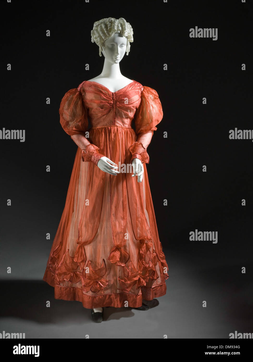 Stunning gown showcases hi-res stock photography and images - Alamy