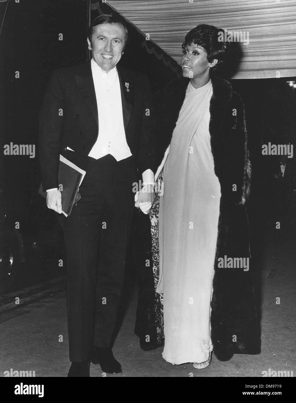 Apr. 22, 1972 - DIAHANN CARROLL with David Frost at the royal premiere of the film '' Mary Queen of Scots '' at the Odeon in London's Leicester square 1972.Supplied by   Photos, inc.(Credit Image: © Globe Photos/ZUMAPRESS.com) Stock Photo