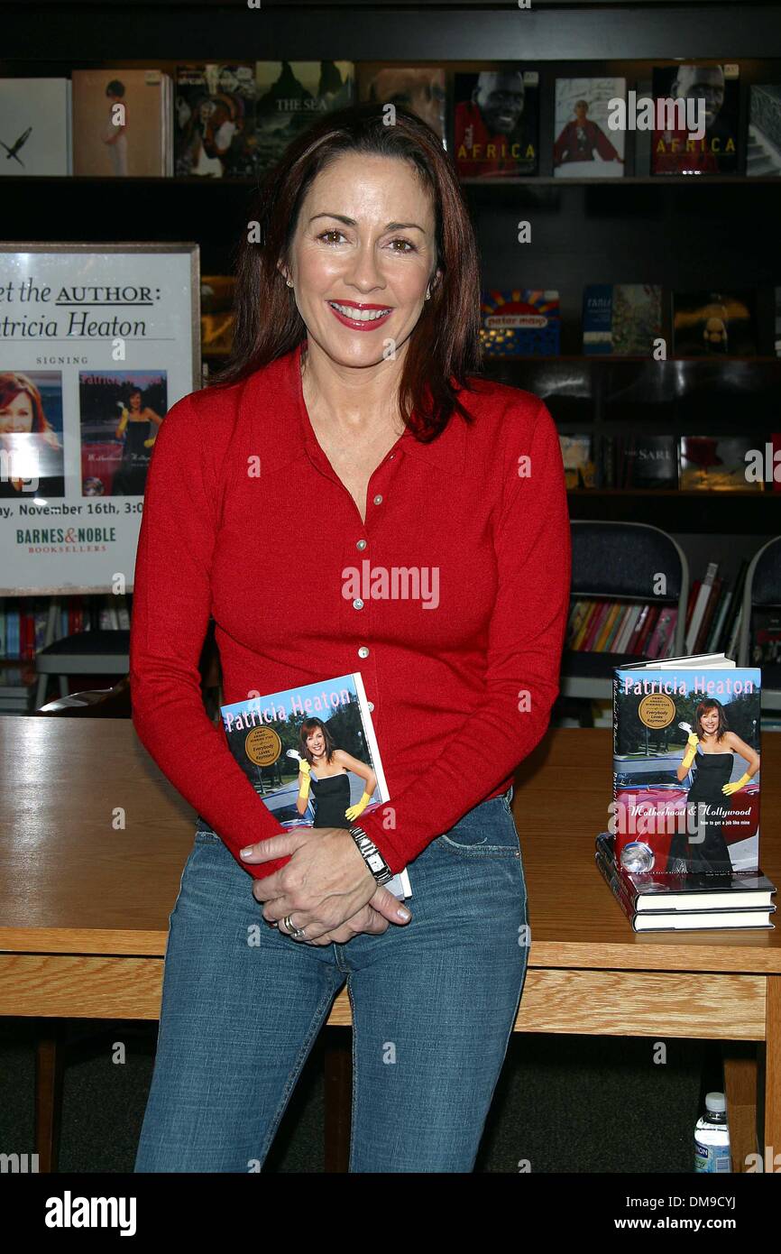 Nov. 16, 2002 - CALIFORNIA, USA - K27210MR PATRICIA HEATON CO-STAR FROM  'EVERYBODY LOVES RAYMOND' BOOK SIGNING ON HER BOOK ' MOTHERHOOD AND  HOLLYWOOD : HOW TO GET A JOB LIKE MINE '.