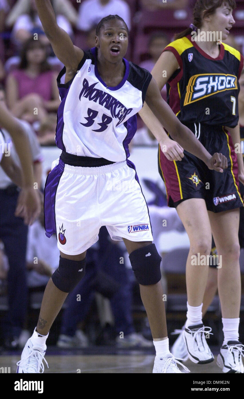 Yolanda Griffith WNBA Sacramento Monarch calls for the ball during ...