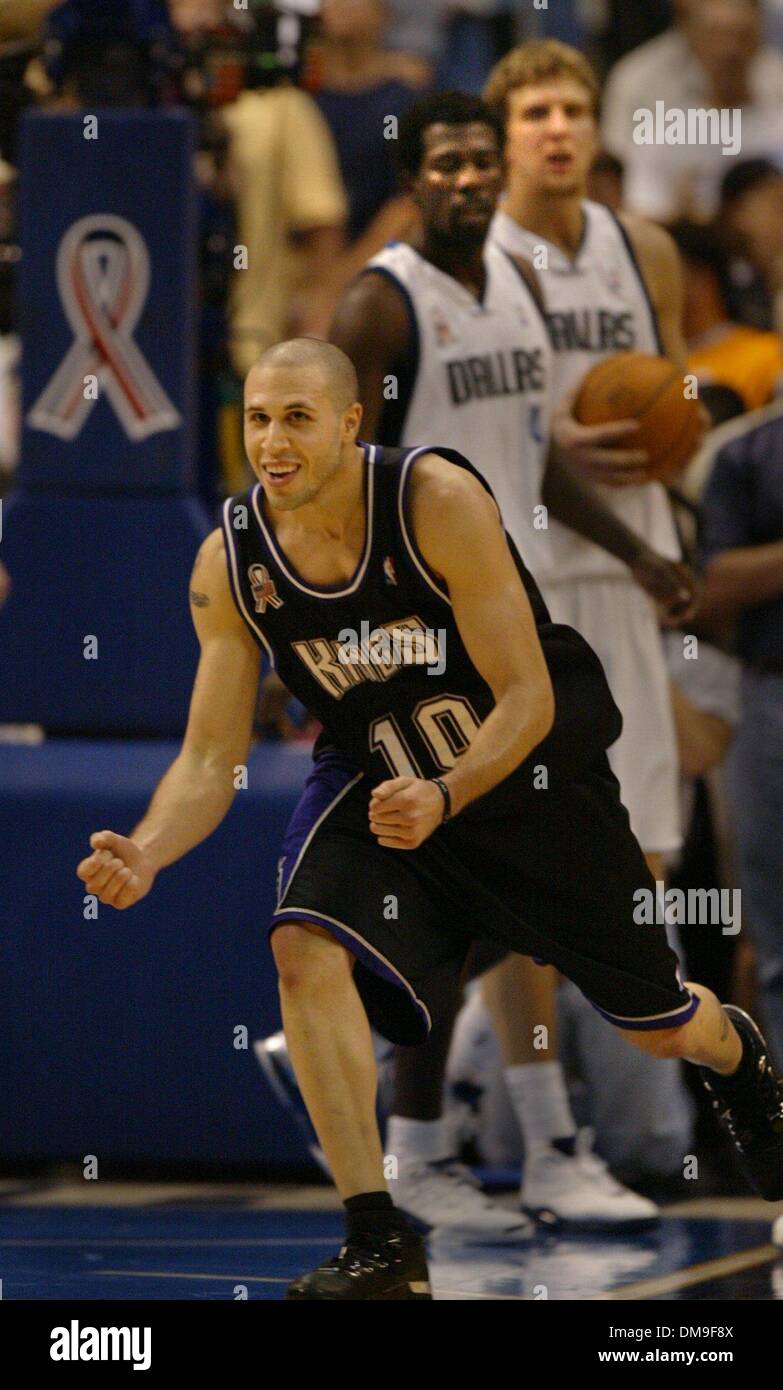 Sacramento kings mike bibby game hi-res stock photography and images - Alamy