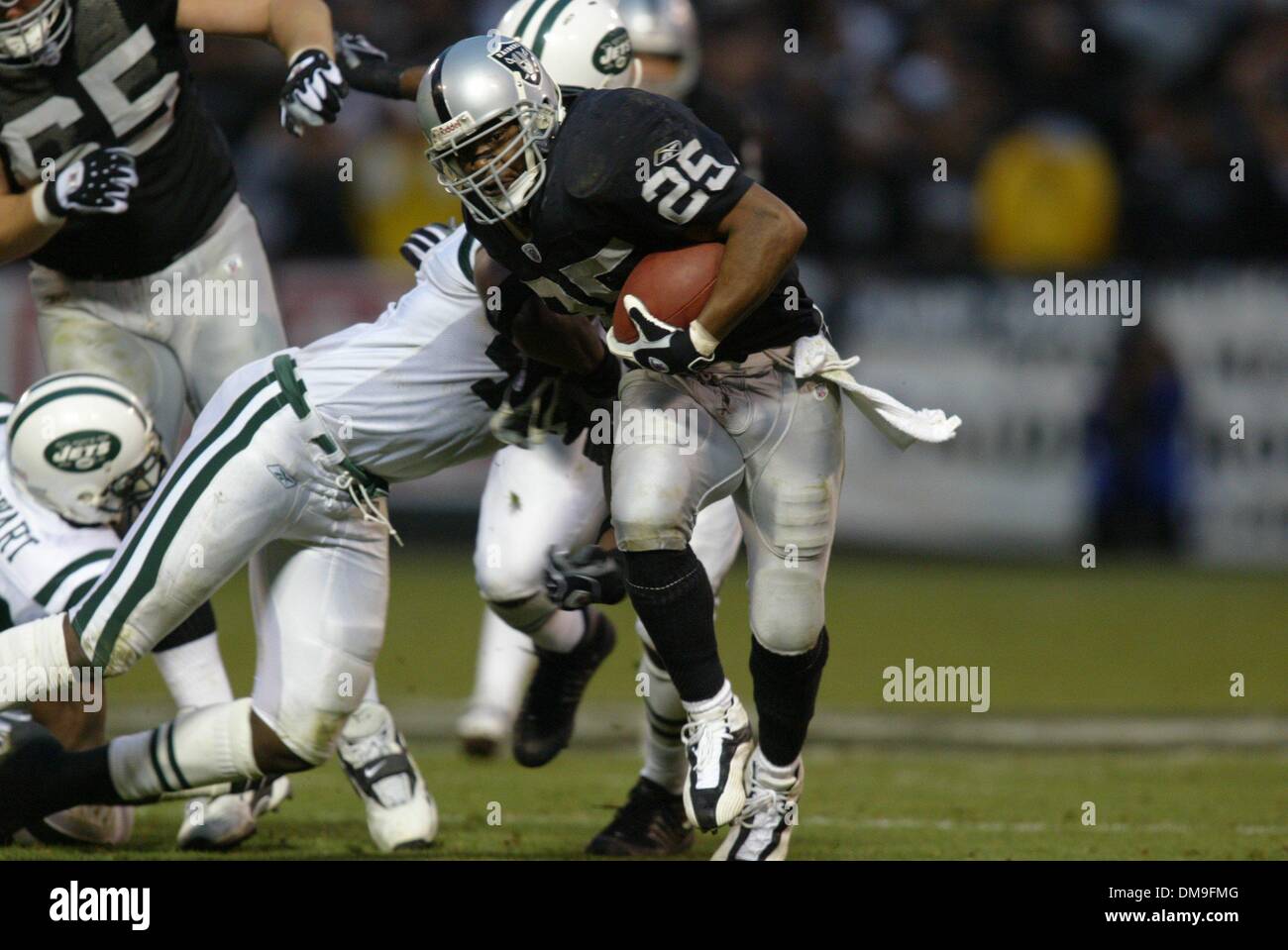 Raider Charlie Garner breaks loose for yards in second half of the AFC ...