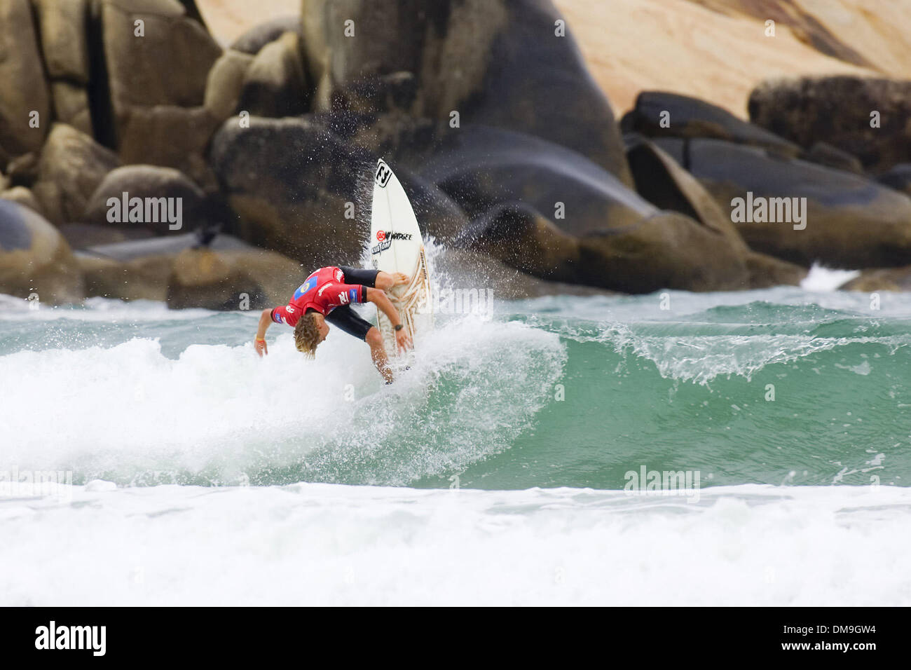 Nov 07, 2005; Florianopolis, Santa Catarina, BRAZIL; BEDE DURBIDGE (Gold Coast, Aus) scored a strong win over Darren O'Rafferty in round three of the Nova Schin Festival Presented by Billabong at Imbituba beach, Brazil today. Durbidge posted a solid heat score of 16.33 (out of a possible 20 points) to advance to round four and eliminate O'Rafferty from the event. The rookie WCT cam Stock Photo