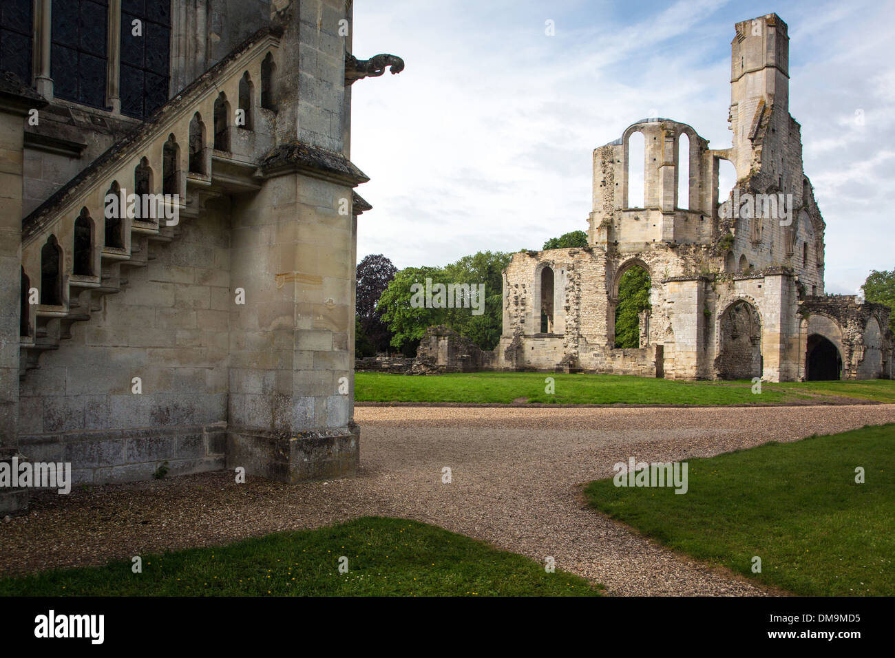 SAINT MARIE CHAPEL AND RUINS OF THE 13TH CENTURY ABBEY CHURCH, ESTATE