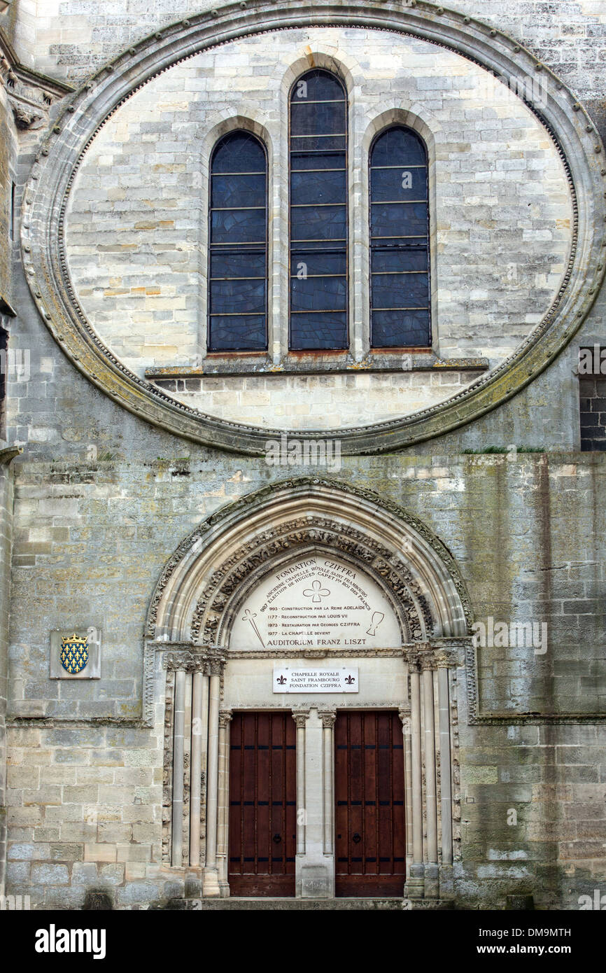 FACADE OF THE ROYAL CHAPEL OF SAINT-FRAMBOURG, FORMER CHURCH DEVOTED TO SAINT-FRAIMBAULT CONVERTED INTO A CONCERT SPACE, PROPERTY OF THE CZIFFRA FOUNDATION, SENLIS, OISE (60), FRANCE Stock Photo
