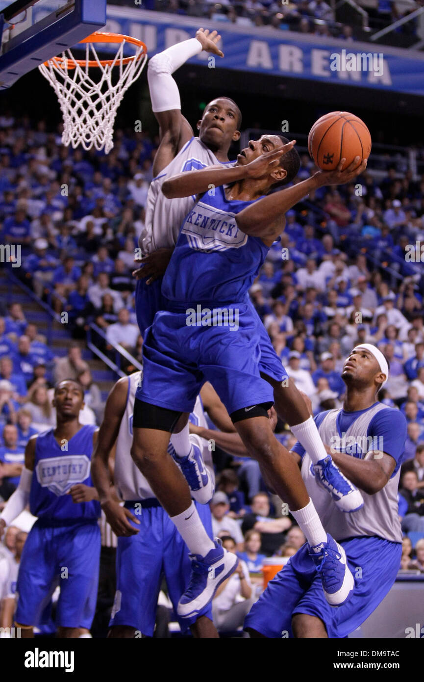 Eric Bledsoe challenged the shot of Darnell Dodson in the second half of  the Blue-White scrimmage  on Wednesday October 28, 2009 in  Lexington, Ky. Photo by Mark Cornelison | Staff  (Credit Image: © Lexington Herald-Leader/ZUMA Press) Stock Photo