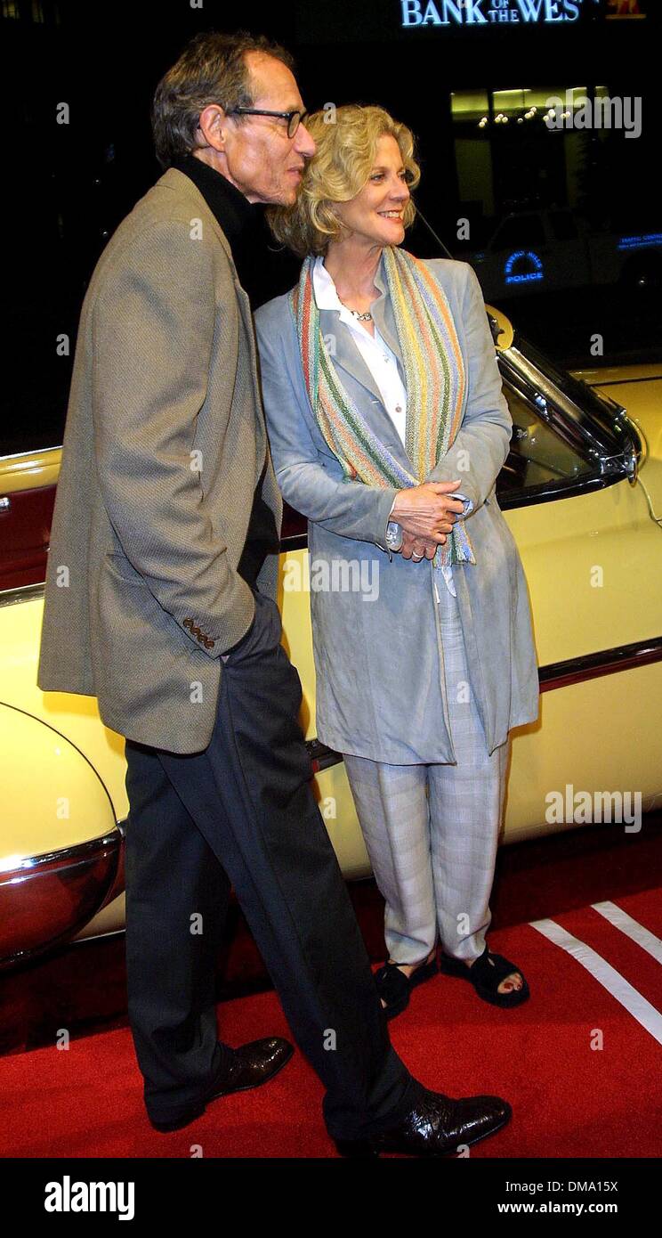 Sept. 19, 2002 - Beverly Hills, CALIFORNIA, USA - BRUCE PALTROW AND WIFE BLYTHE DANNER..54TH PRIMETIME EMMY AWARDS NOMINEES PARTY.SPAGO, BEVERLY HILLS, CA.SEPTEMBER 19, 2002. NINA PROMMER/   2002 K26248NP(Credit Image: © Globe Photos/ZUMAPRESS.com) Stock Photo