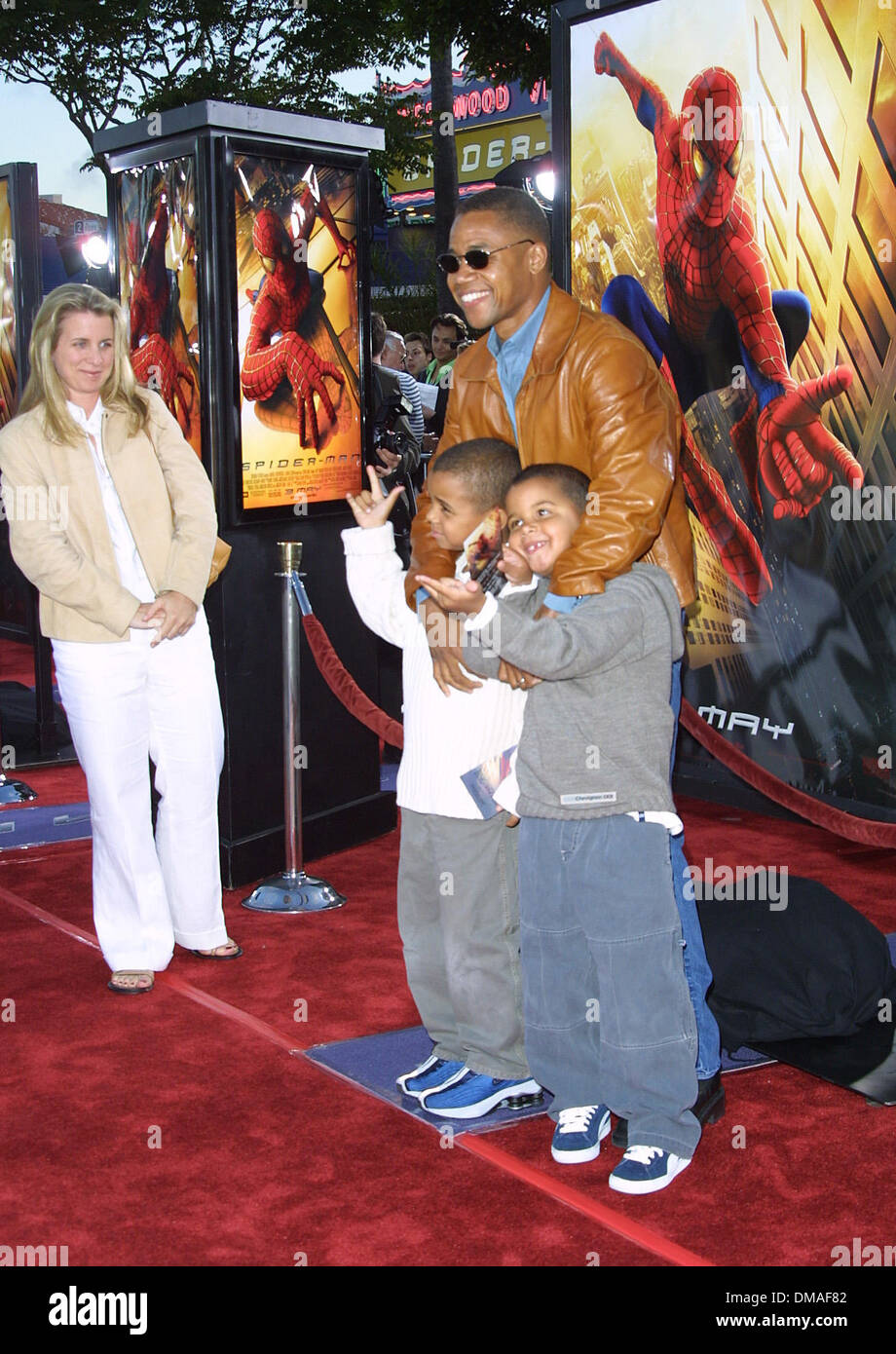 Apr. 29, 2002 - Los Angeles, CALIFORNIA, USA - CUBA GOODING JR WITH HIS SONS AND WIFE SARAH, LEFT..'SPIDER-MAN'  PREMIERE.MANN VILLAGE THEATRE, WESTWOOD, CA.APRIL 29, 2002. NINA PROMMER/   2002 K24825NP(Credit Image: © Globe Photos/ZUMAPRESS.com) Stock Photo