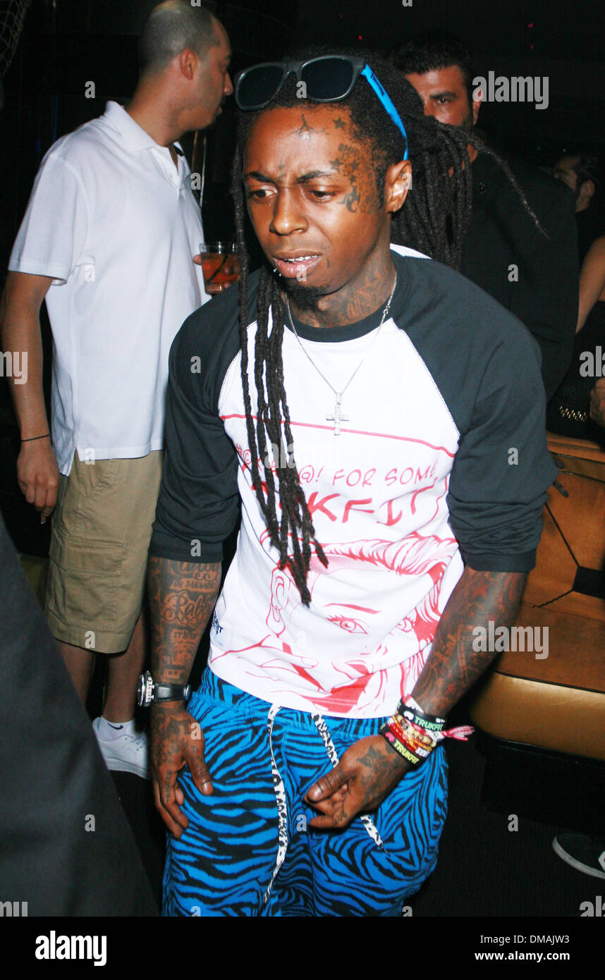 Lil Wayne partying at 1 OAK with friends inside Mirage hotel