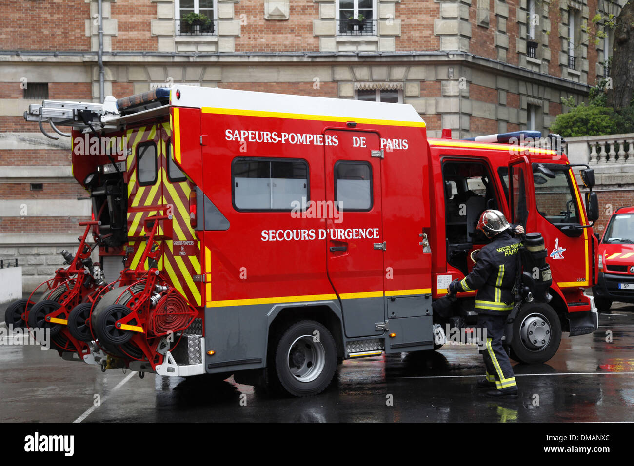 Paris, 2012: Daily life of Paris Fire Brigade (brigade des sapeurs-pompiers de Paris - BSPP) Stock Photo