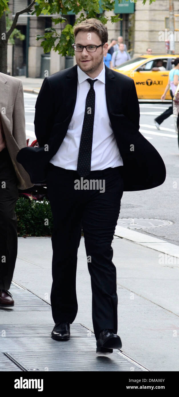 Seth Rogen leaving his hotel in New York New York City, USA - 21.08.12 Stock Photo