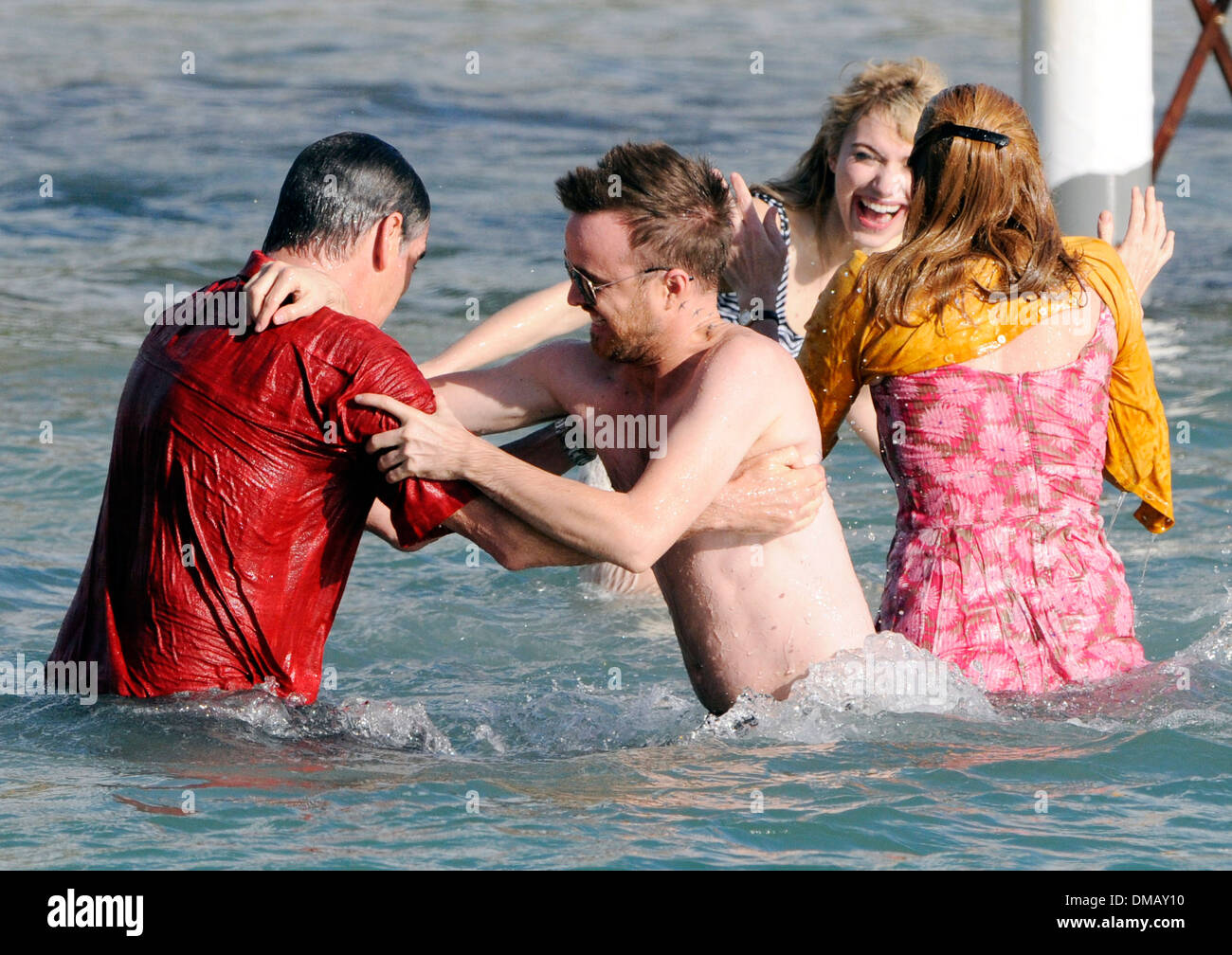 Pierce Brosnan, Aaron Paul, Rosamund Pike and Imogen Poots on the set of the movie 'A long way down'.Shot in Mallorca in October Stock Photo