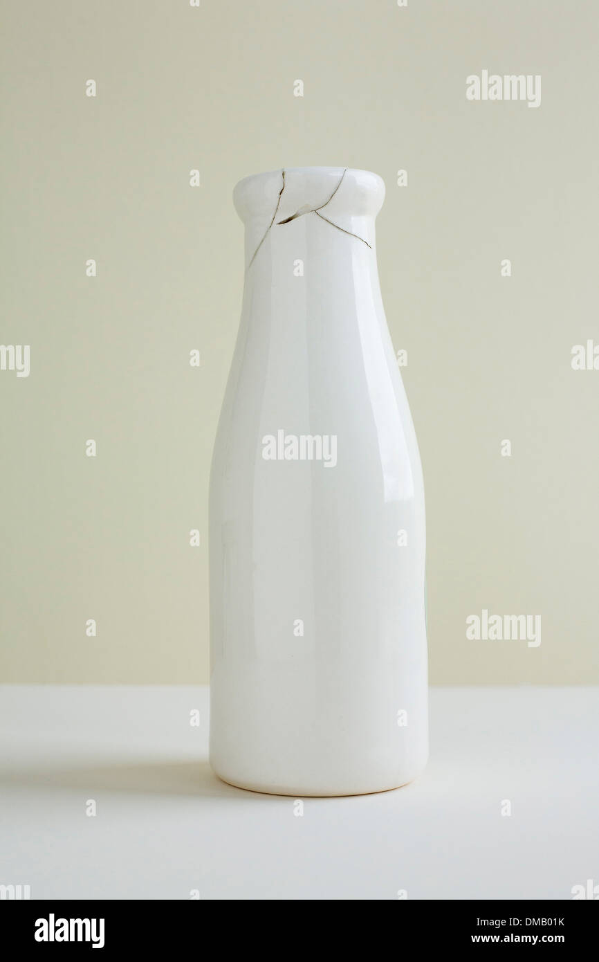 Broken jar hires stock photography and images Alamy