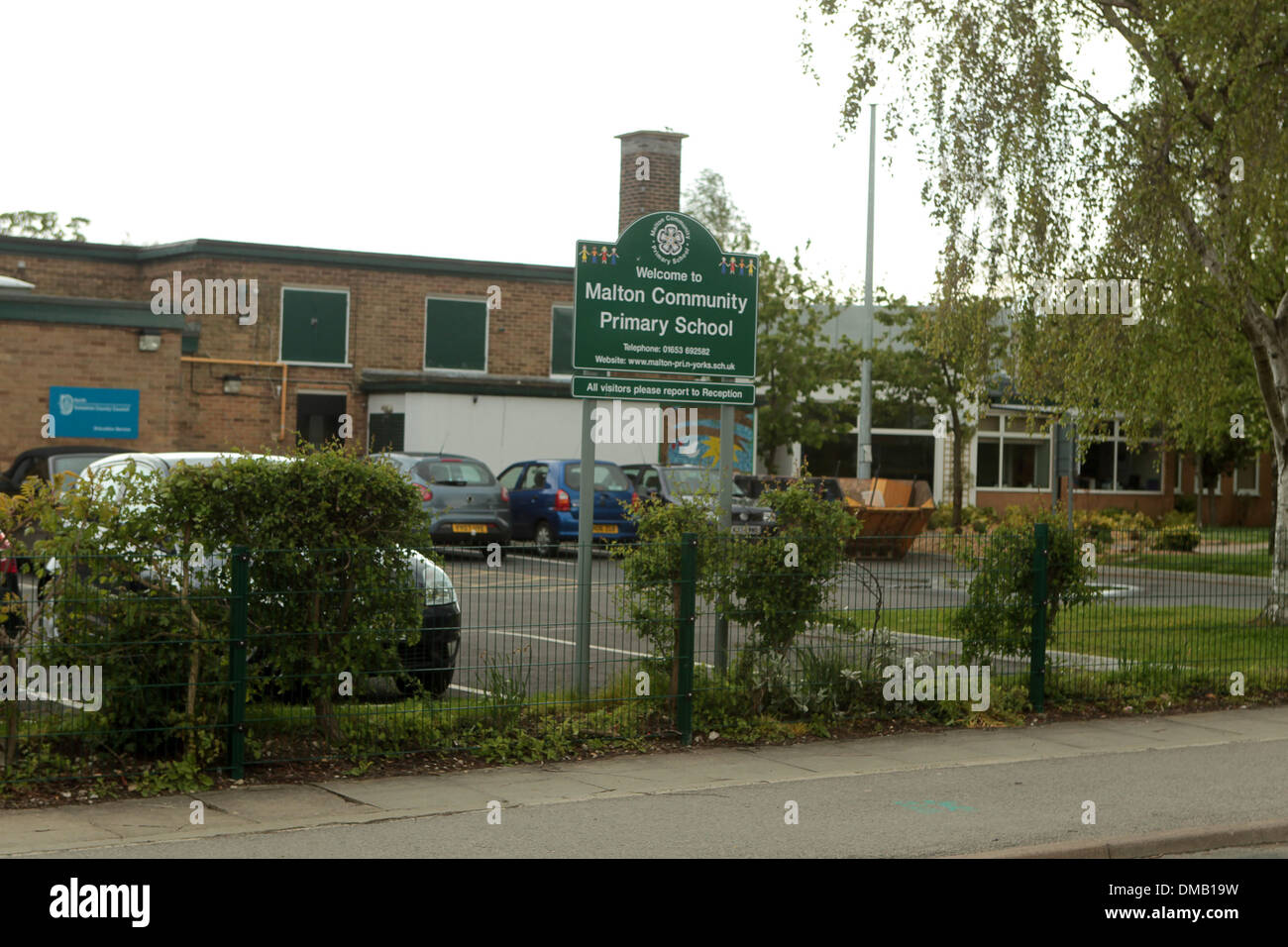 Primary school community hi-res stock photography and images - Alamy