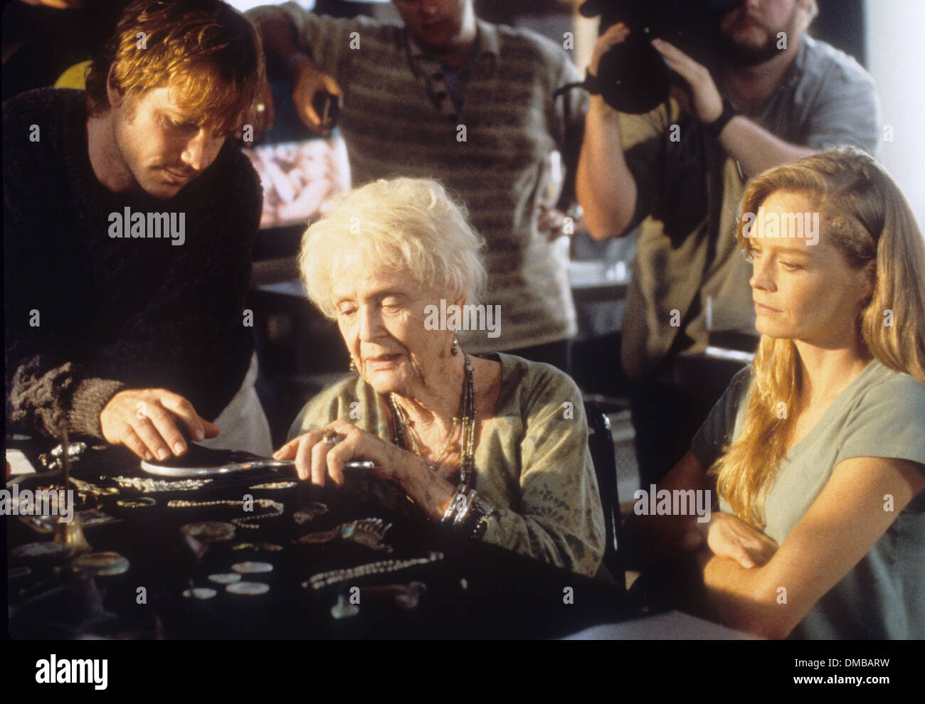 TITANIC 1997 Twentieth Century Fox film with from left: Bill Paxton, Gloria Stuart, Suzy Amis Stock Photo
