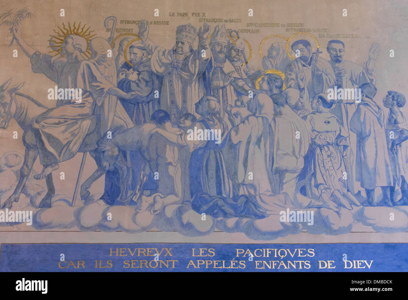 FRIEZE OF THE BEATITUDES, CHAPEL RESTORED AND DECORATED BY MAURICE DENIS (1873-1943) IN 1922, THE FRENCH PAINTER‚ÄôS HOUSE AND STUDIO CALLED THE PRIORY, THE MAURICE DENIS DEPARTMENTAL MUSEUM SINCE 1976, HOUSING WORKS BY THE ARTIST AND BY THE NABIS, SAINT- Stock Photo