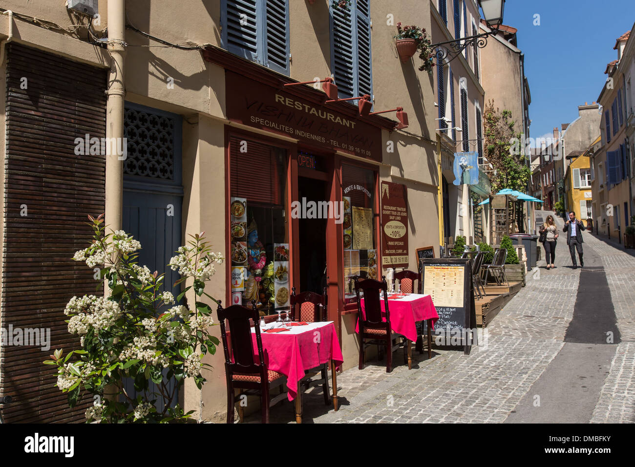 MAIN STREET GRANDE RUE, VIEUX-MARLY (OLD MARLY) QUARTER, MARLY-LE-ROI,  YVELINES (78), FRANCE Stock Photo - Alamy