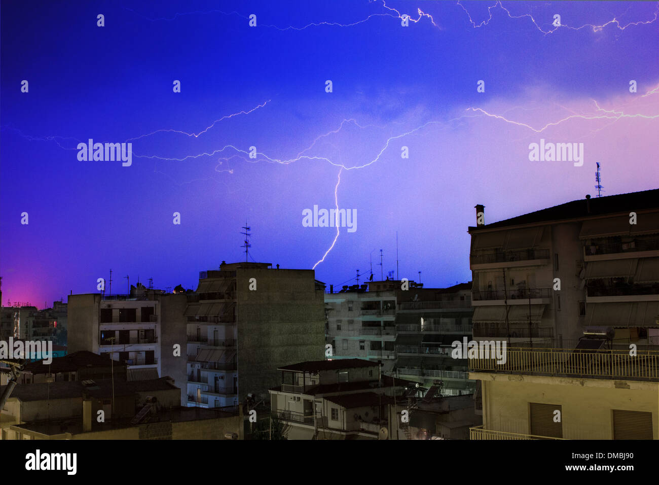 Eruption and lightning hi-res stock photography and images - Alamy