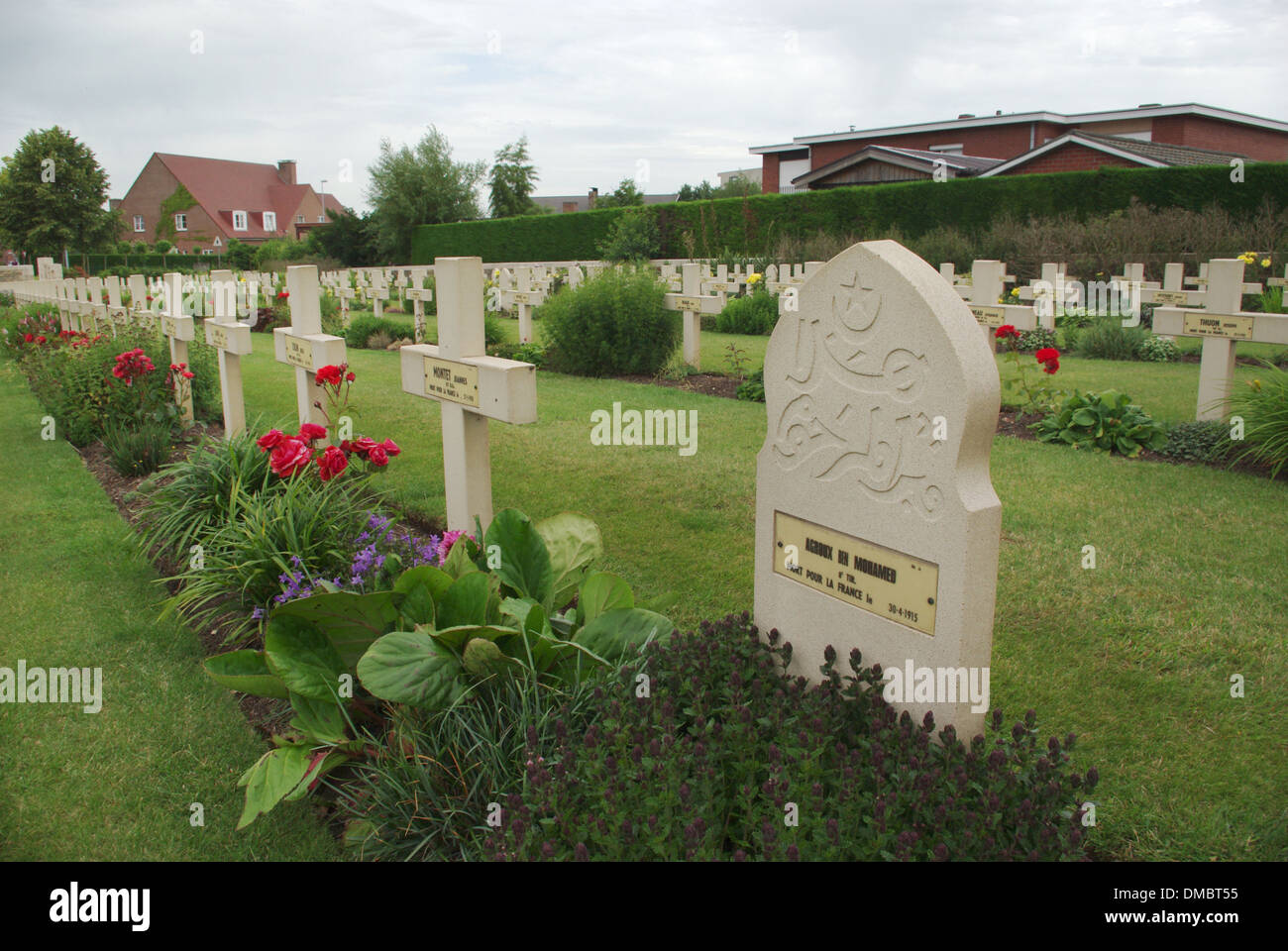 WW1 war graves in Poperinge New Military Cemetery, Belgium Stock Photo