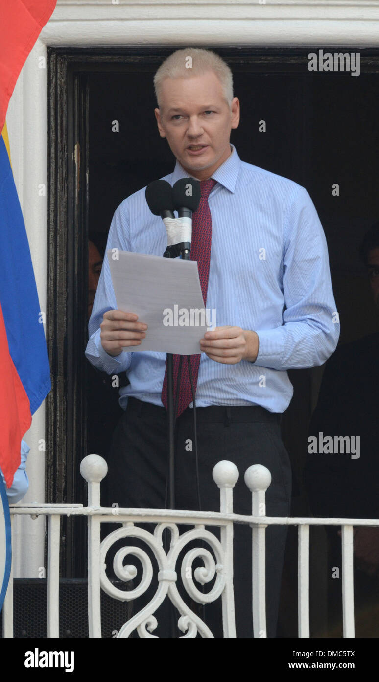 Julian Assange makes a statement from balcony of Ecuadorian Embassy in