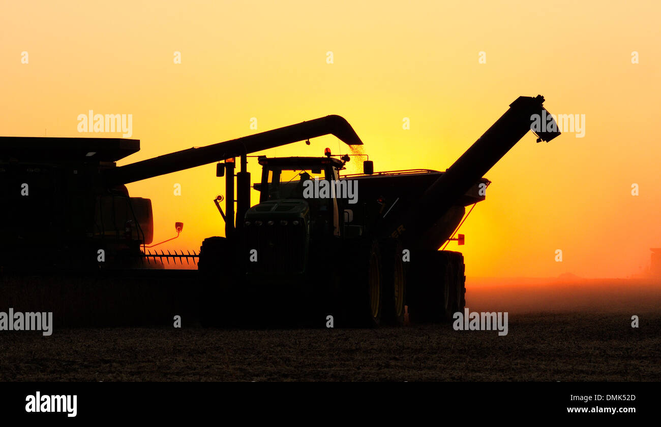 Tractor Silhouette High Resolution Stock Photography and Images Alamy
