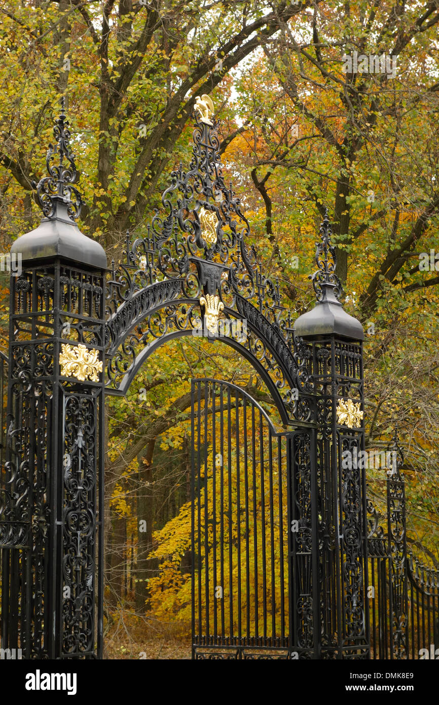 entrance to Old Westbury gardens on Long Island NY Stock Photo Alamy