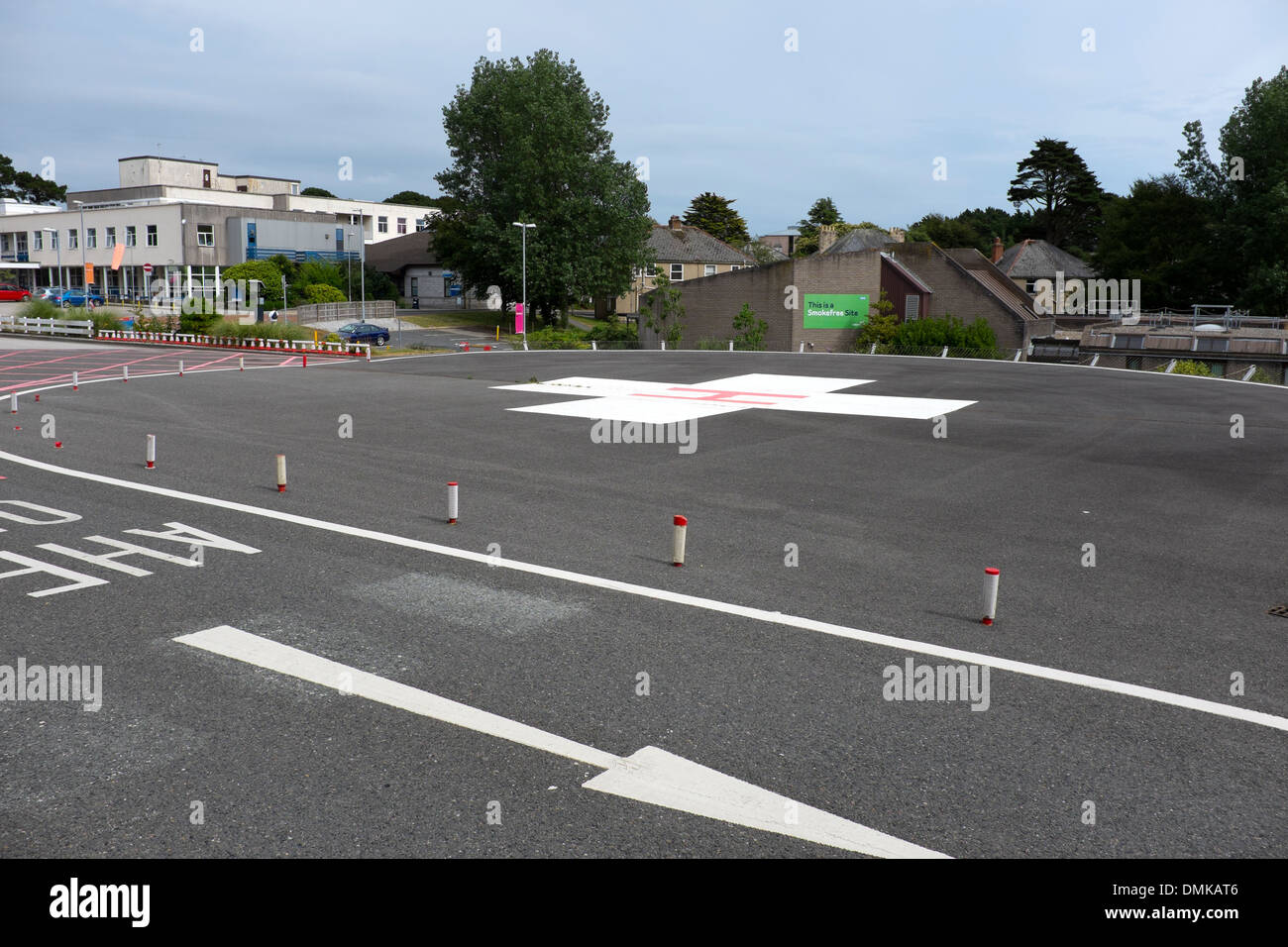 Hospital Helicopter Landing Pad A&E Air Ambulance Stock Photo Alamy