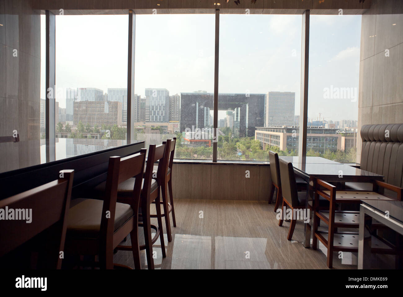 Upscale restaurant decor Stock Photo - Alamy