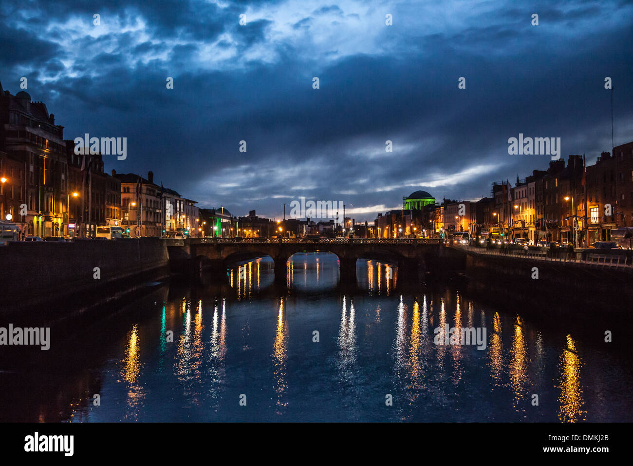 NIGHT SHOT OF THE RIVER LIFFEY AND THE GRATTAN BRIDGE, DUBLIN, IRELAND Stock Photo