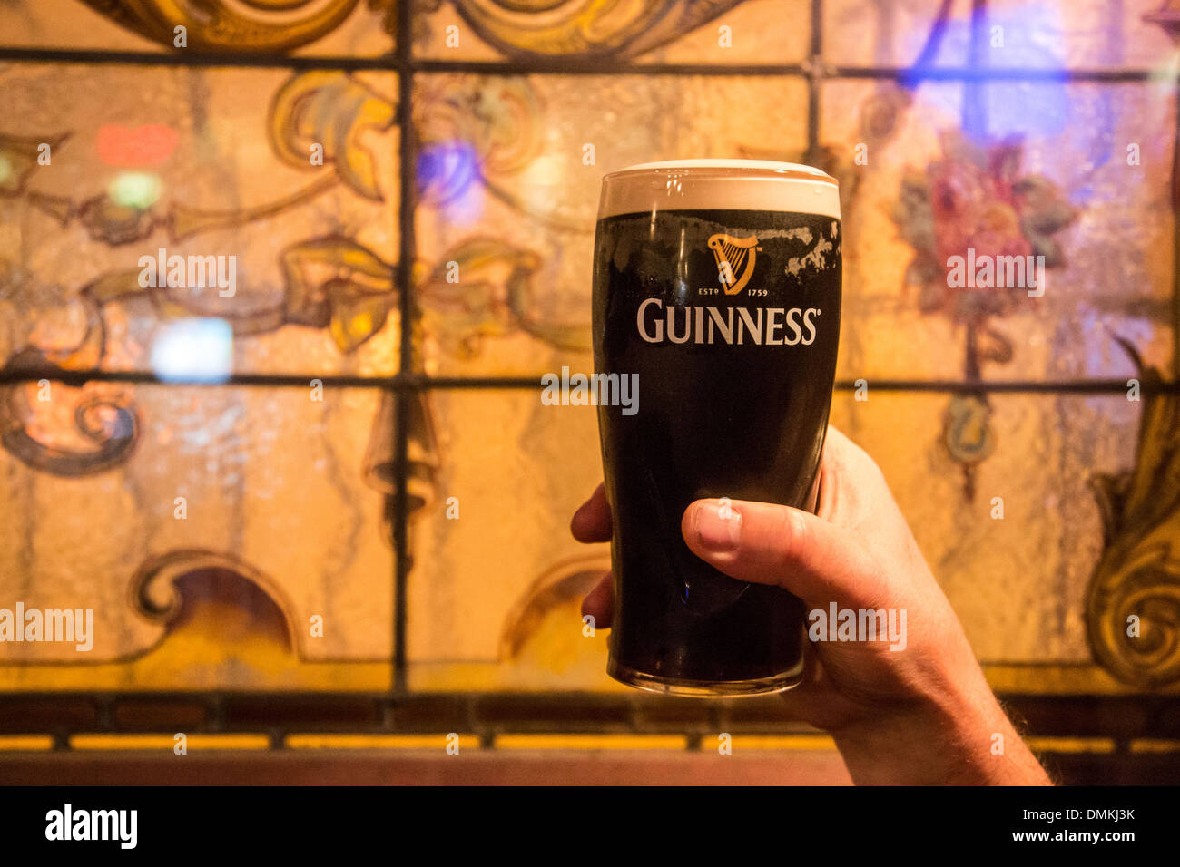 GUINNESS BEER AT THE PUB THE STAG'S HEAD, DAME COURT, DUBLIN, IRELAND Stock Photo