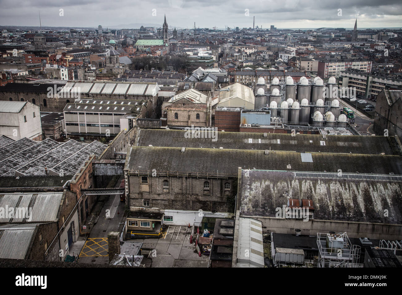 THE FACTORY BUILDINGS OF THE OLD BREWERY, GUINNESS STOREHOUSE, DUBLIN, IRELAND Stock Photo