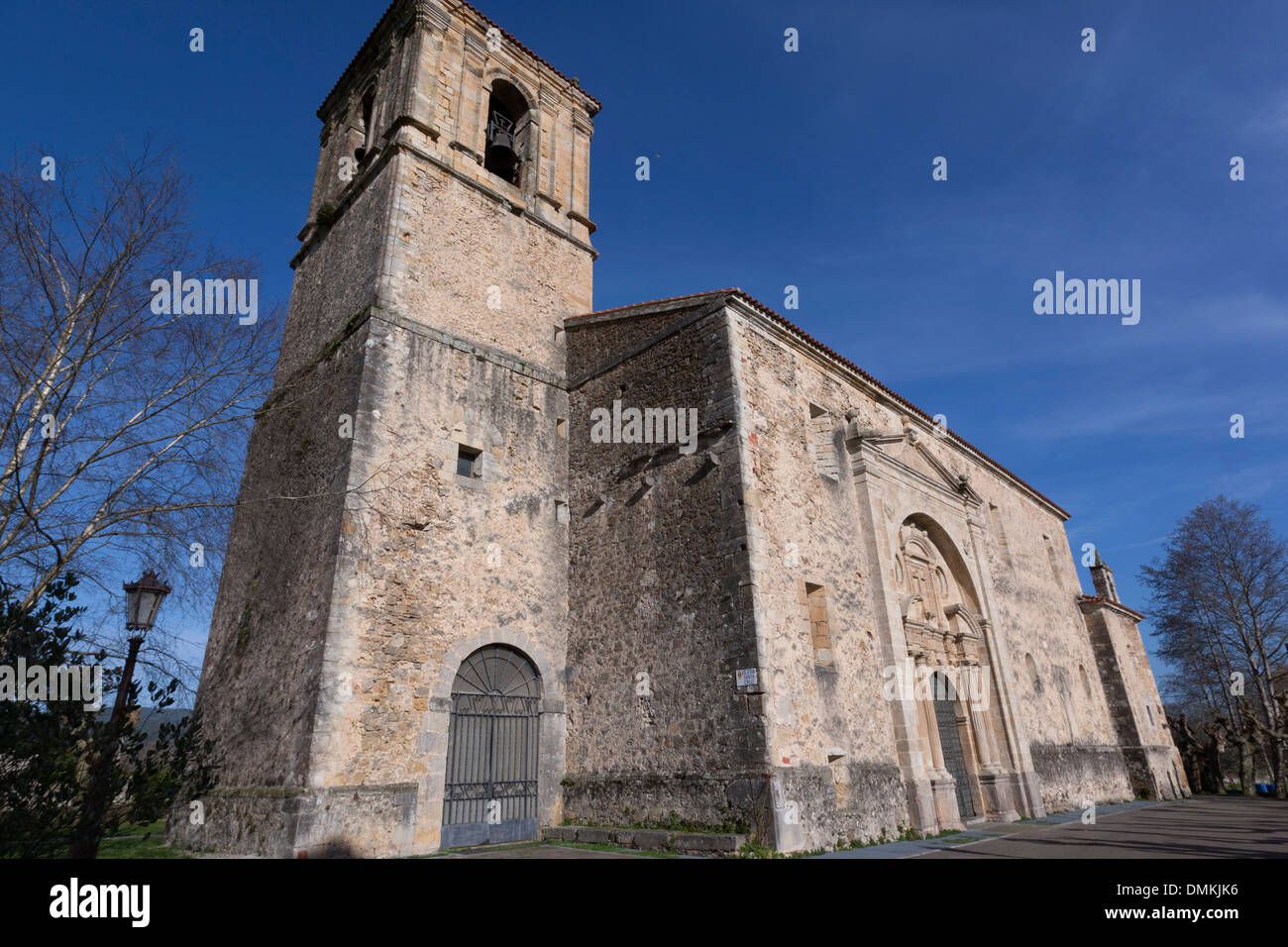 Foto de Iglesia de Santa María de Bareyo en Bareyo, Cantabria