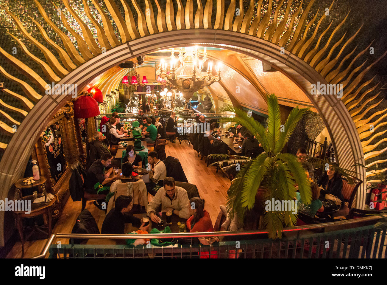 ART DECO INTERIOR OF THE CAFE EN SEINE, DAWSON STREET, DUBLIN, IRELAND