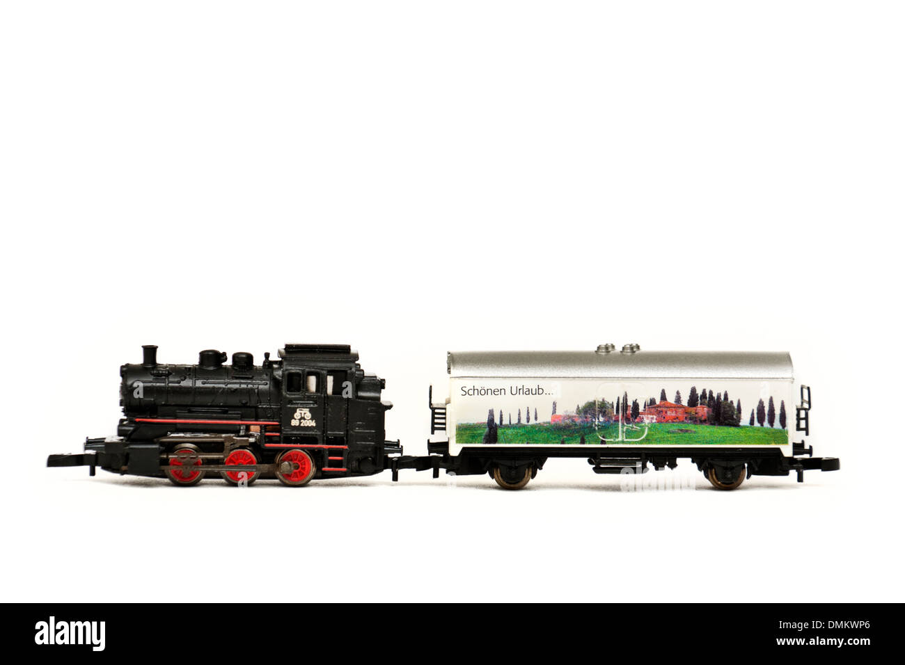 Eeuwigdurend Winderig artillerie Marklin Z-scale mini-club 81521 Deutsche Bahn Class 89 tank locomotive and  refrigerator car (Vacation Starter Set Stock Photo - Alamy