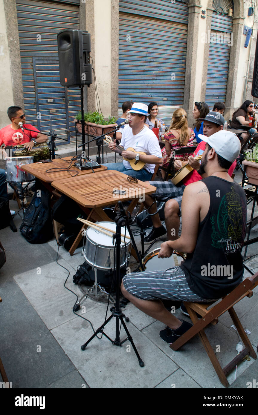 Diners enjoying Brazilian traditional music in Travessa do Comercio in  Rio de Janeiro, Brazil. Stock Photo