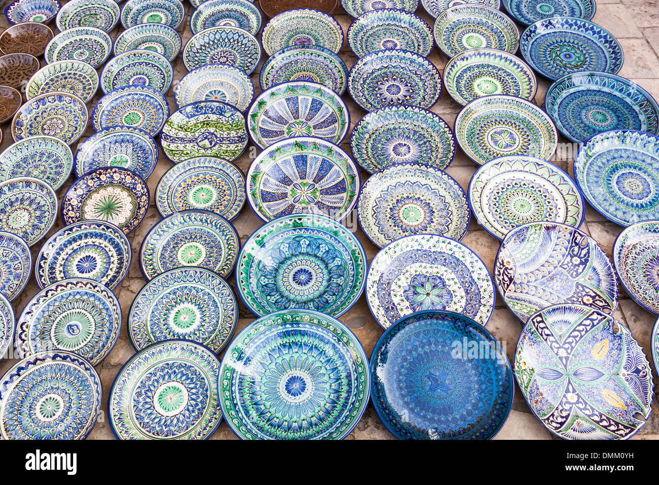 Souvenir Plates For Sale, Bukhara, Uzbekistan Stock Photo - Alamy