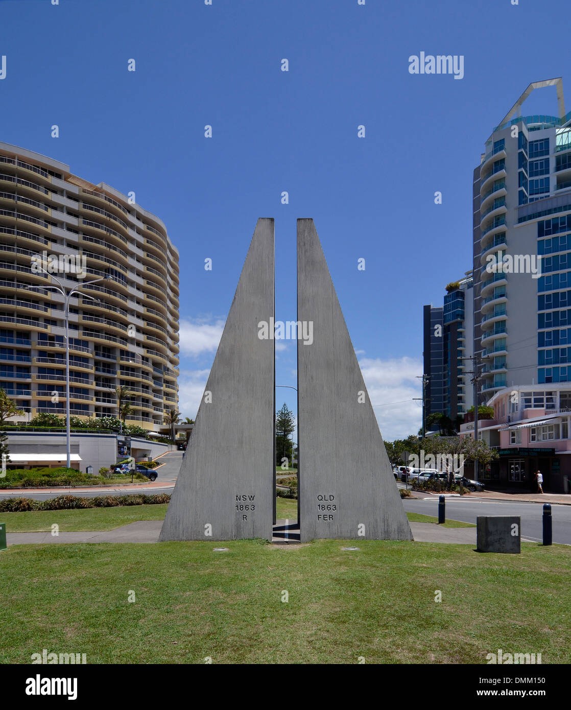 markers for state border between new south wales and queensland Stock ...