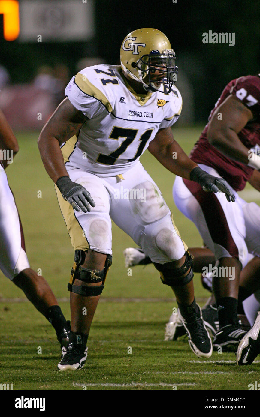 03 October 2009:  Yellow Jackets Offensive Linesman Cord Howard (71).  The Georgia Tech Yellow Jackets defeated the Mississippi State Bulldogs 42 - 31 at Davis Wade Stadium in Starkville Mississippi. (Credit Image: © Southcreek Global/ZUMApress.com) Stock Photo