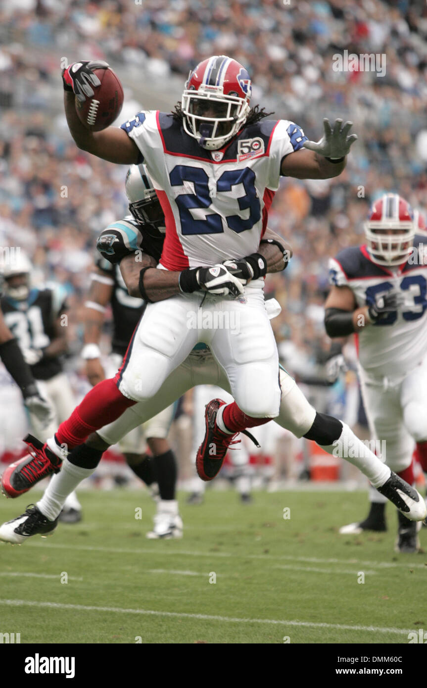 October 25, 2009: Buffalo Bills running back Marshawn Lynch #23 scores  Buffalo's second touchdown of the game. The Buffalo Bills defeated the  Carolina Panthers 20-9 at Bank of America Stadium in Charlotte,