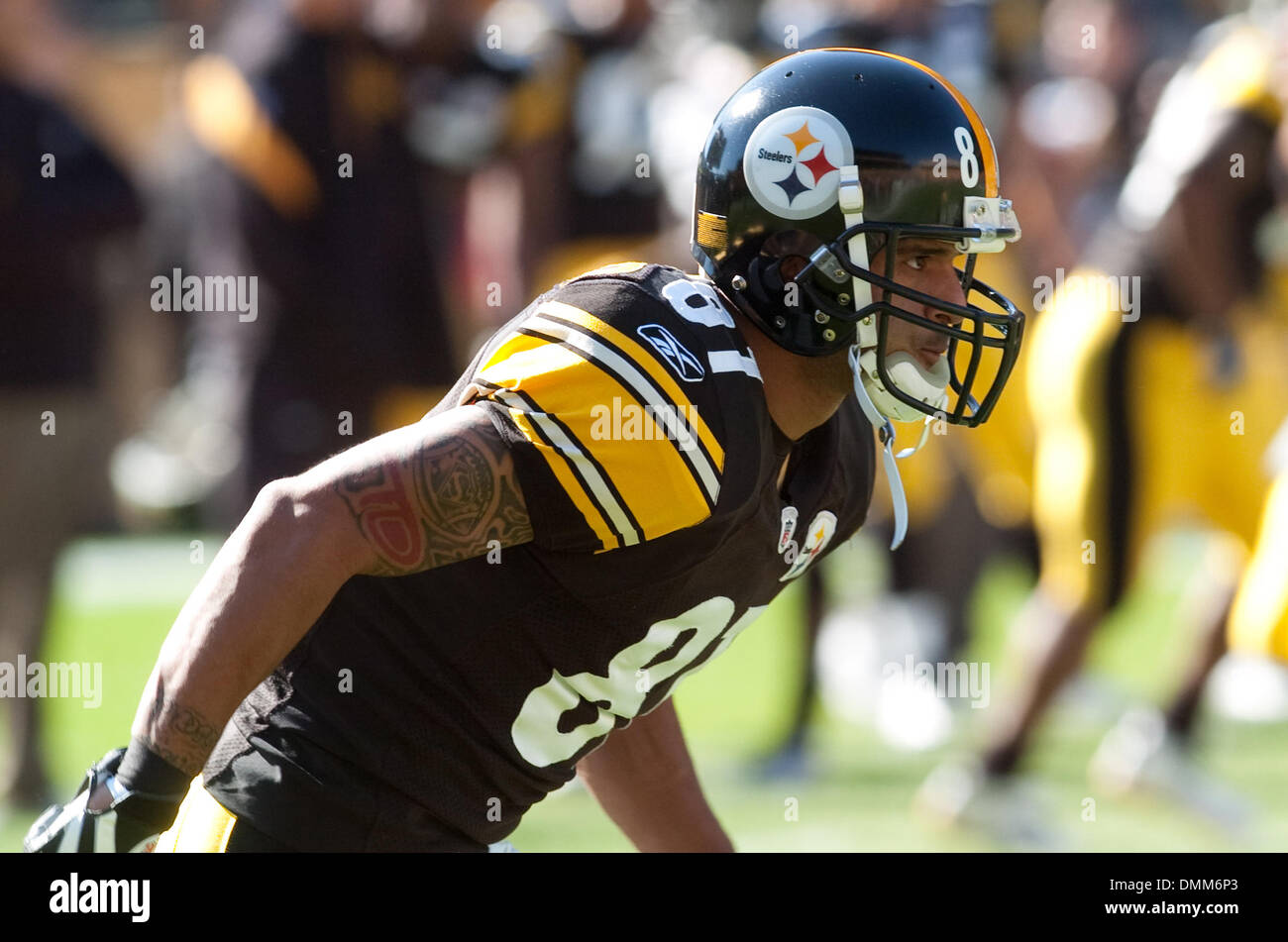 Pittsburgh Steelers center Doug Legursky (64) warms up prior to a