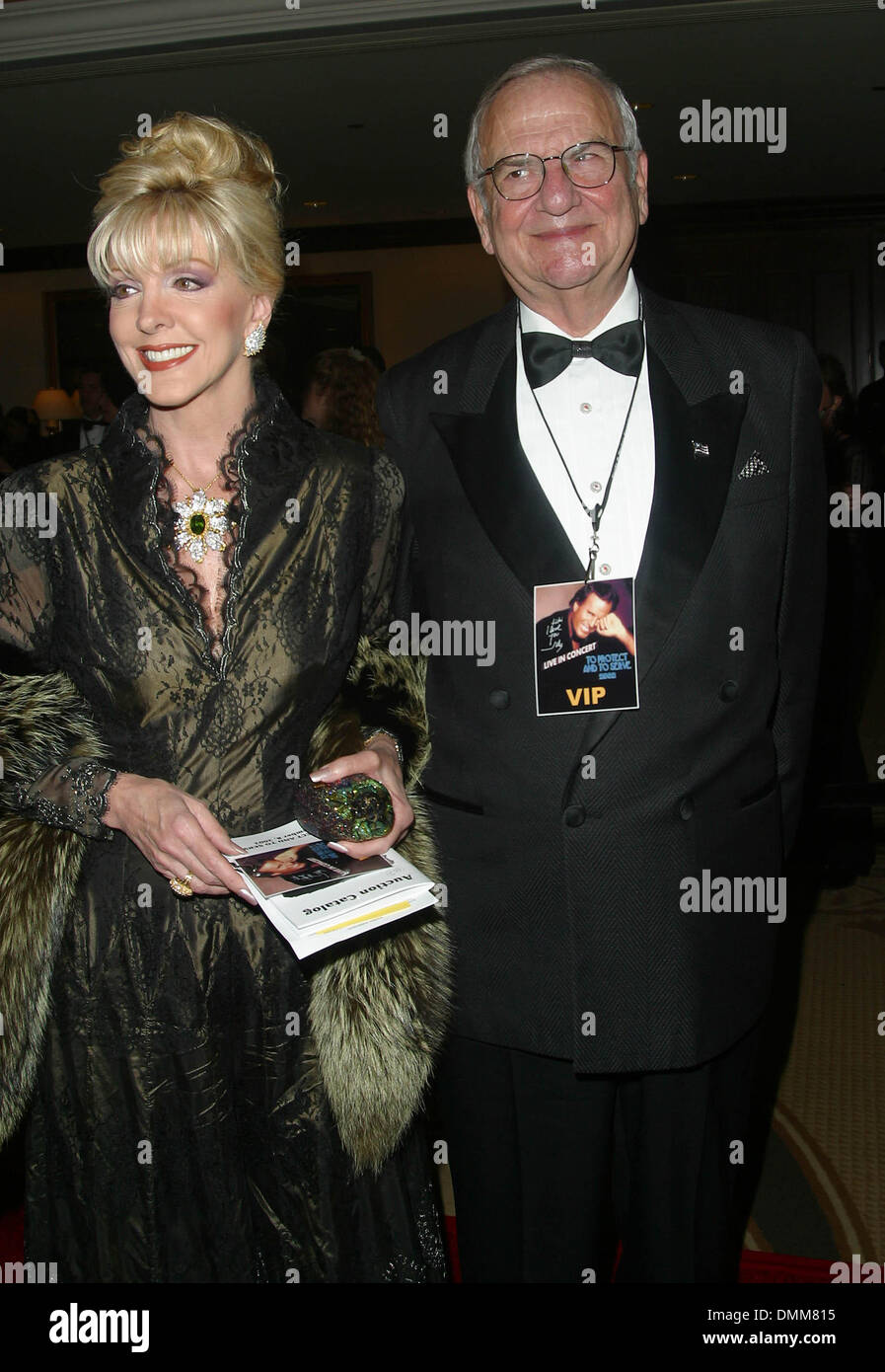 Nov. 9, 2002 - Los Angeles, CALIFORNIA, USA - LEE IACOCCA AND WIFE -        ..TO PROTECT AND TO SERVE    .BENEFITING THE LOS ANGELES POLICE PROTECTIVE LEAGUE -   .CENTURY PLAZA HOTEL, CENTURY Los Angeles, CA -.NOVEMBER 8, 2002 -. NINA PROMMER/   2002 K27064NP(Credit Image: © Globe Photos/ZUMAPRESS.com) Stock Photo