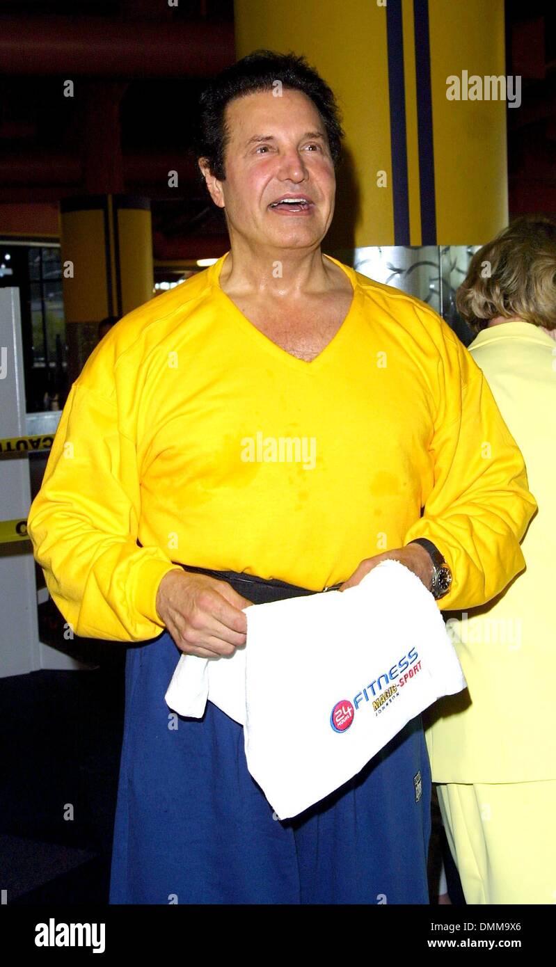 June 19, 2002 Hollywood, CALIFORNIA, USA ..PETER LUPUS.BREAKS A