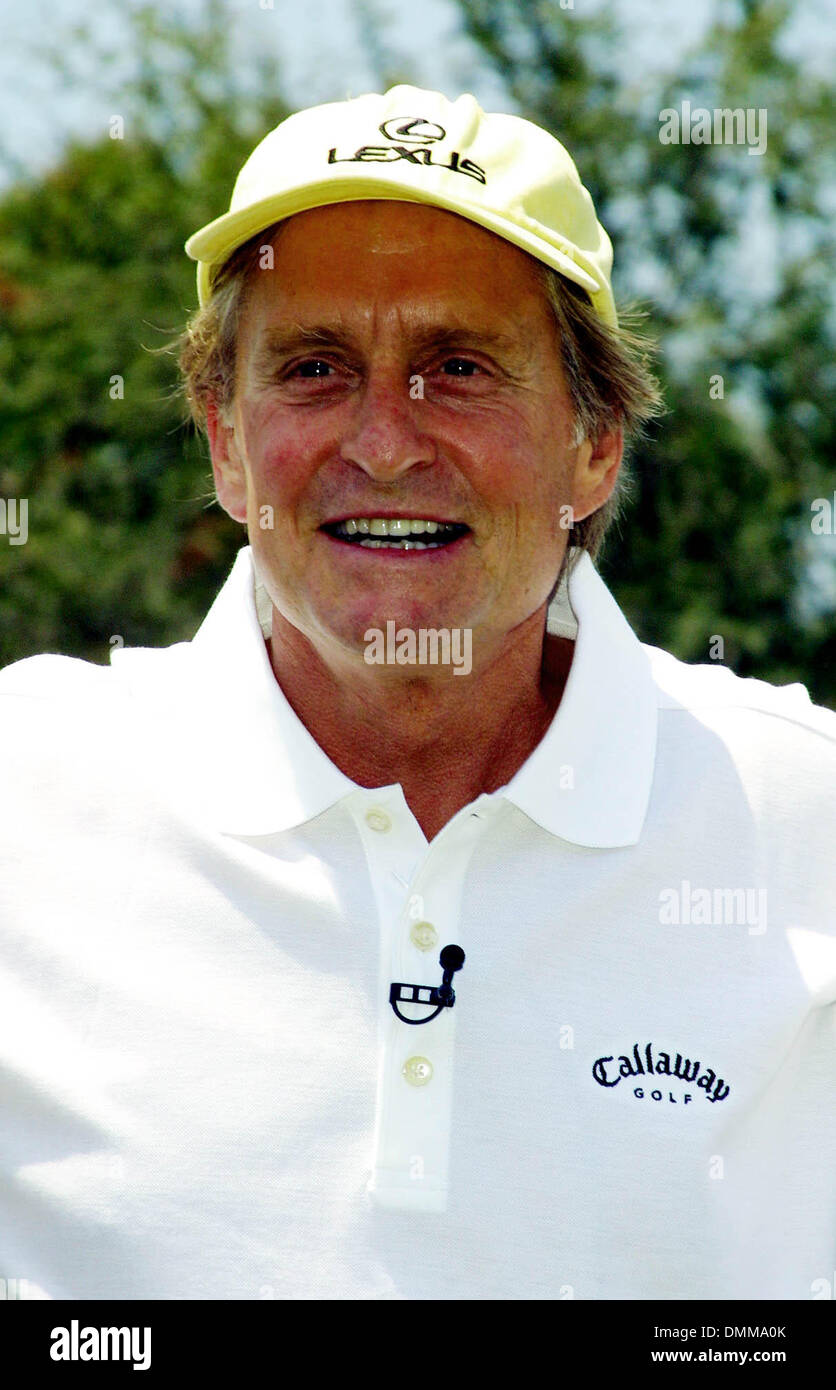 July 1, 2002 Ojai, CALIFORNIA, USA MICHAEL DOUGLAS..CELEBRITY HOLE