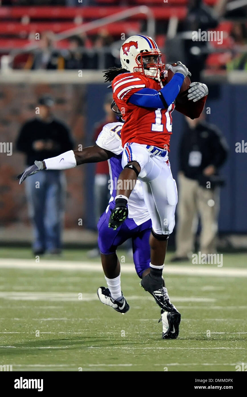 10 October 2009 Conference USA foe the East Carolina Pirates falling