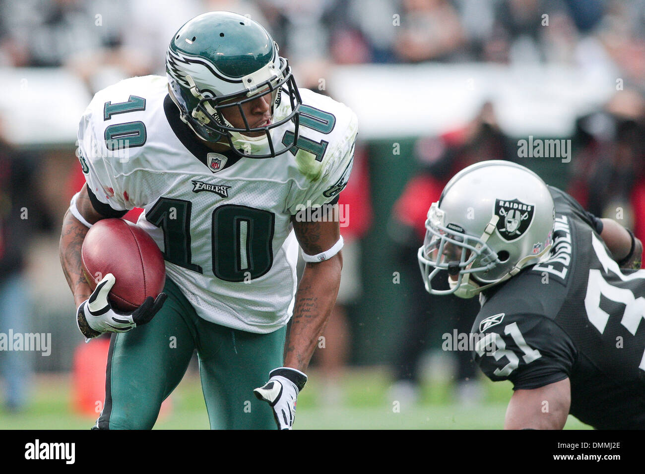 Photo: Philadelphia Eagles LeSean McCoy celebrates with teammate DeSean  Jackson his 50-yard touchdown. - PHI2010112112 